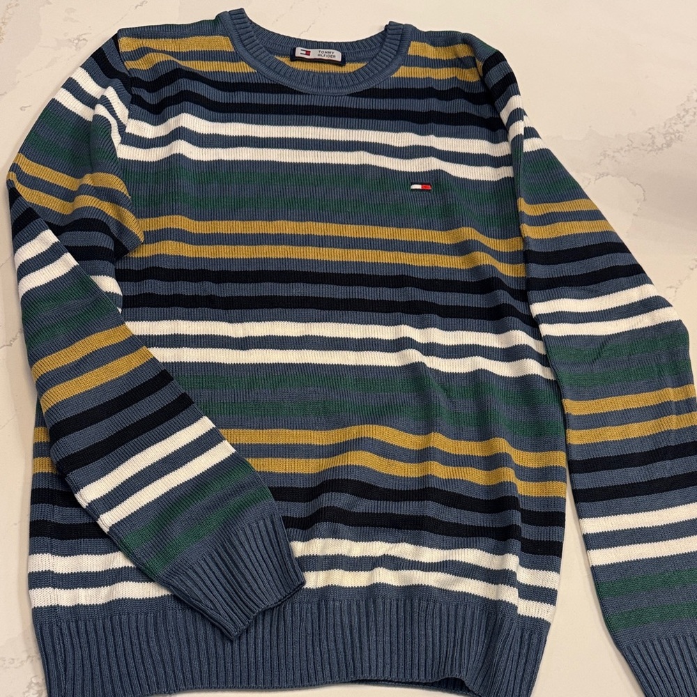 Tommy Hilfiger Men's sweater size medium